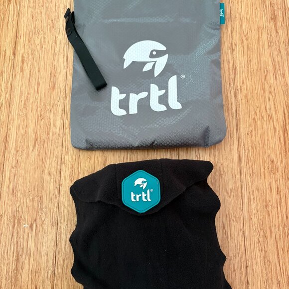 Trtl Travel Pillow – Black - With Travel Case - Picture 1 of 3